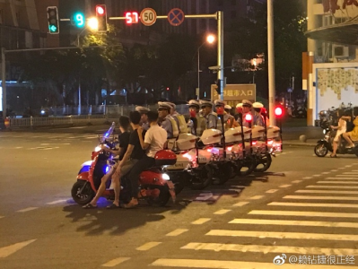 “警叔叔陪你一起等紅綠燈”“不敢動？”-萬磊藝術涂料江蘇動起來
